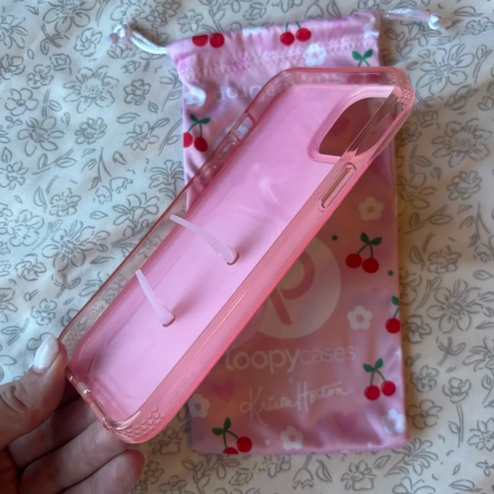 iPhone 15 plus loopy phone case